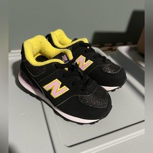 New balance shoes